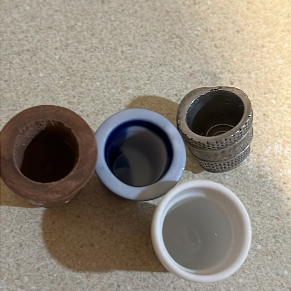 New 4 Sewing Thimbles For Finger - Picture 11 of 11